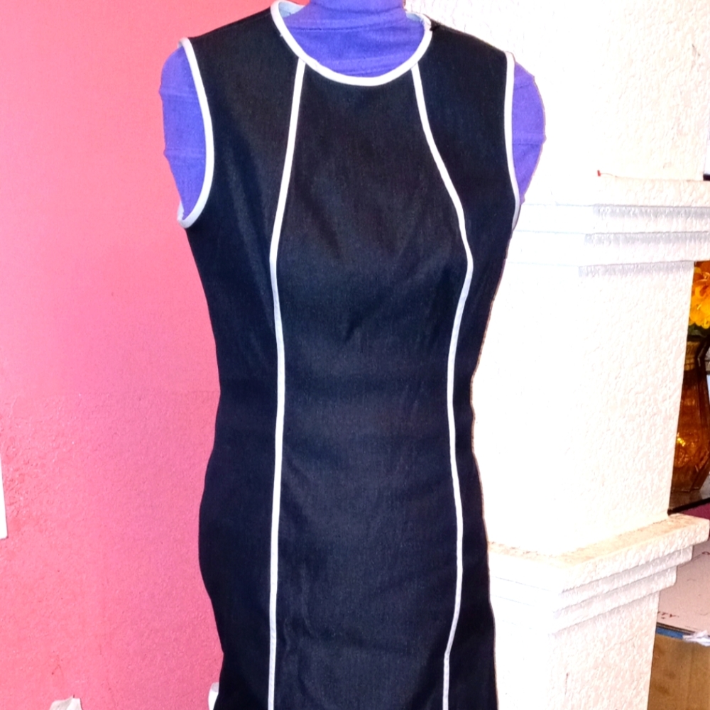 Elie Tahari Dress